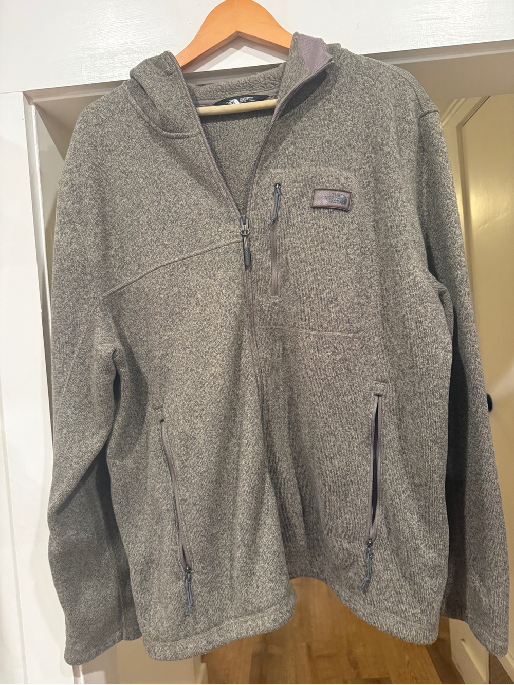 The North Face Men's Gray Hooded Lightweight Shirt Jacket